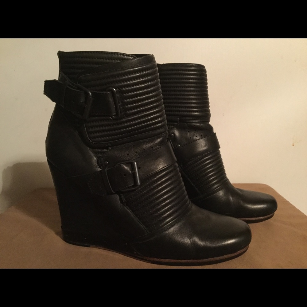 Dolce Vita “Thomasina” Ankle Boot